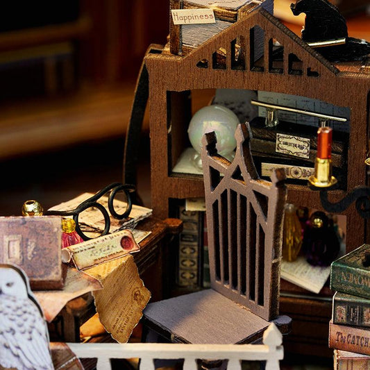 DIY Dollhouse Kit (Magic House)