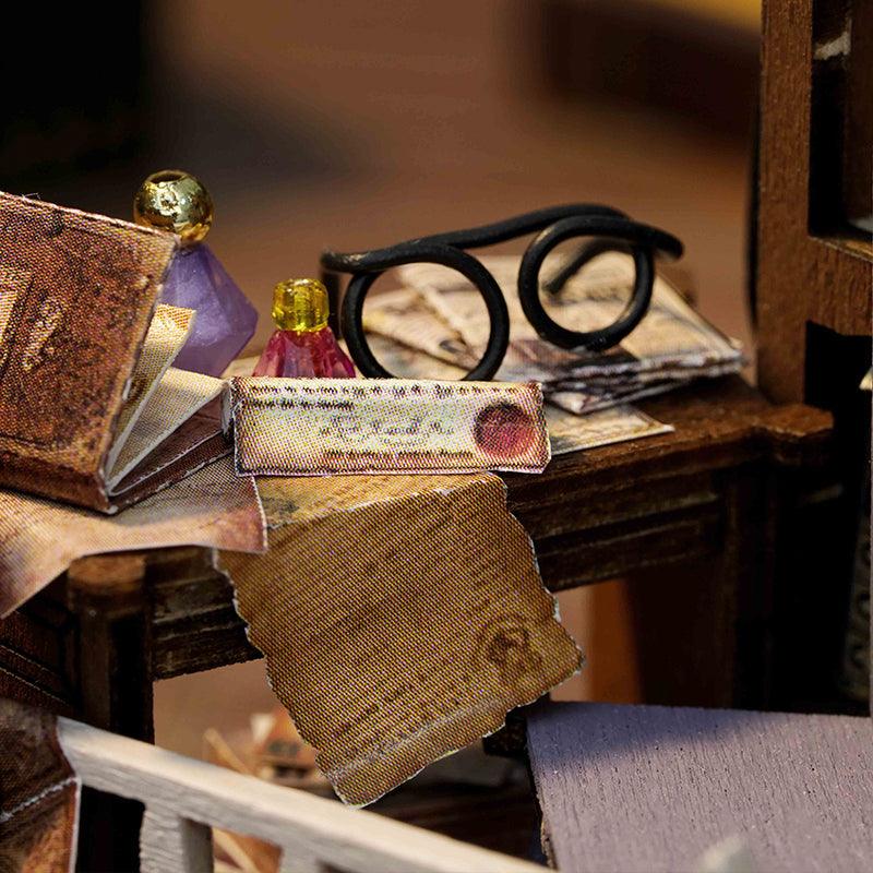 DIY Dollhouse Kit (Magic House)