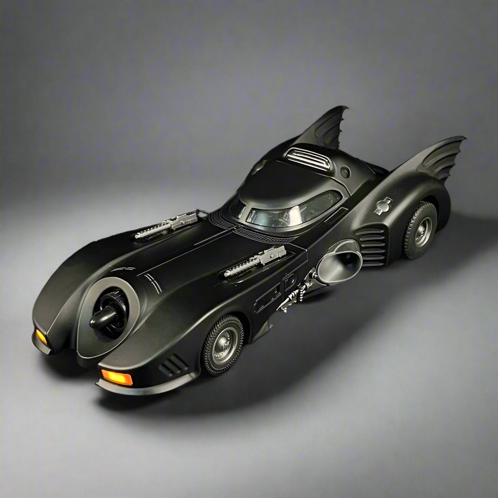 1/18 Classic Batman Movies Car 2008 Batmobile Alloy Diecast Metal Toy Race Car Model Sound Light Kids Gifts