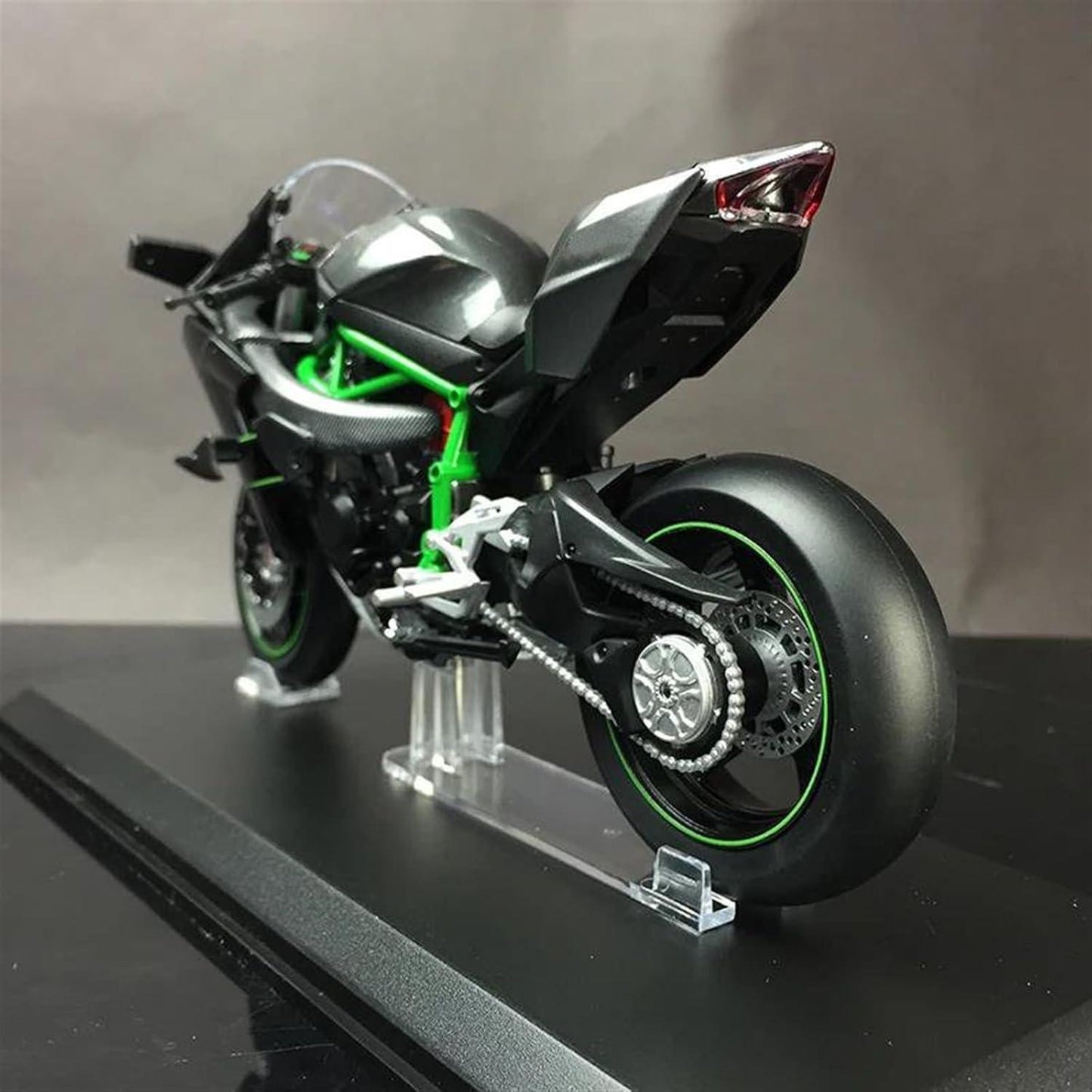 Premium Ninja H2R RC Superbike 1:6 Scale with Realistic Sound & Smoke Effects