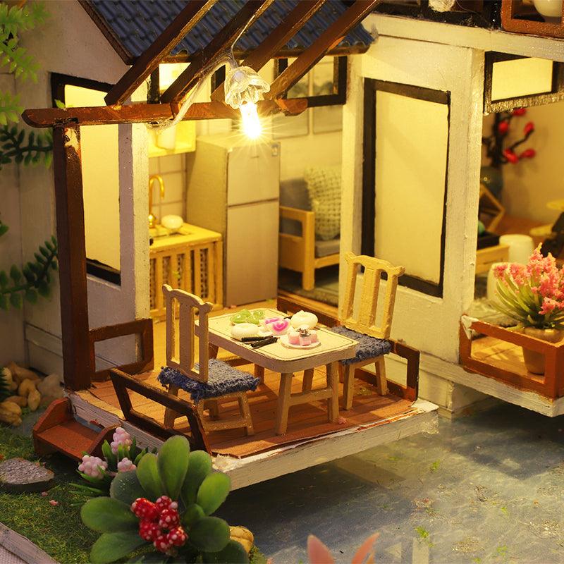 DIY Dollhouse Kit (Bamboo Courtyard )
