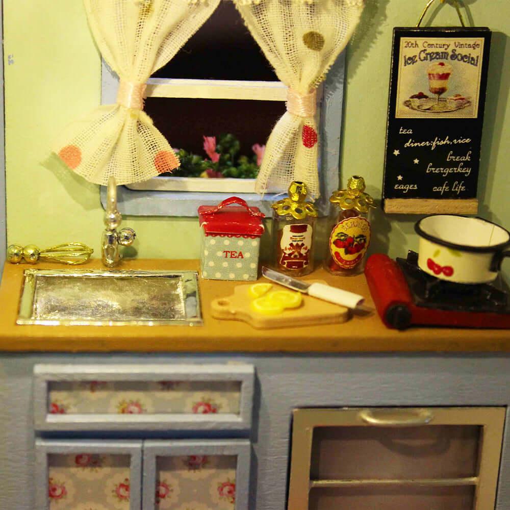 DIY Dollhouse Kit (Time Journey)