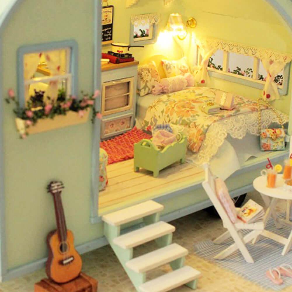 DIY Dollhouse Kit (Time Journey)