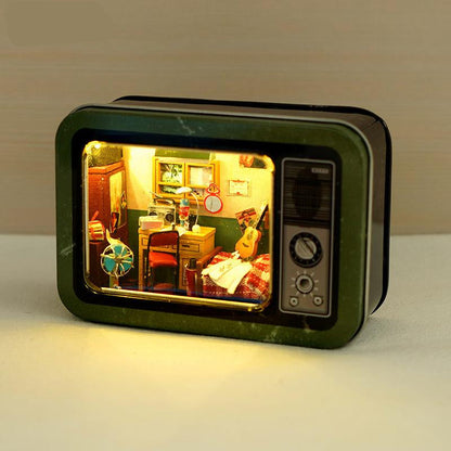 DIY Dollhouse Kit (Retro TV Miniature Room - TH18-20)
