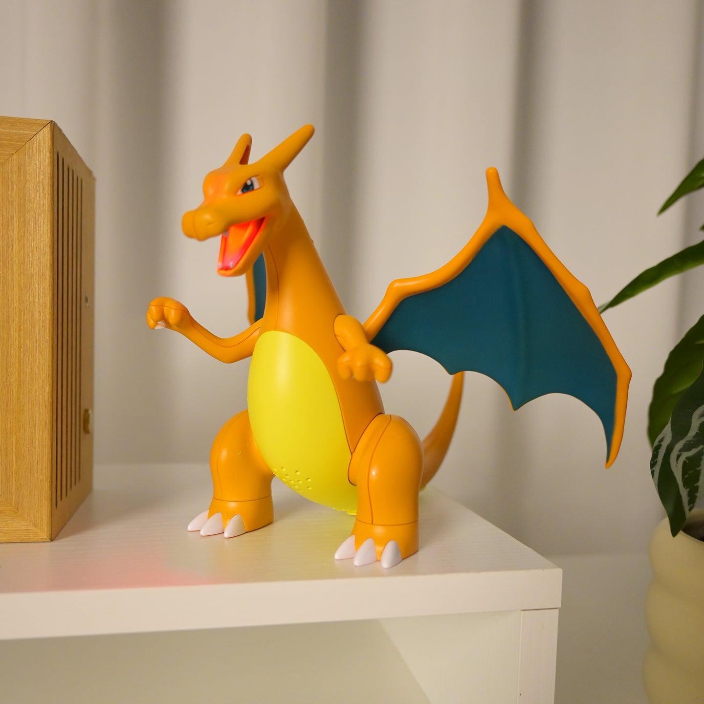 Pokémon Fire-Breathing Dragon Charizard Figure